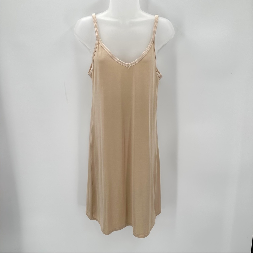 VANITY FAIR Slip Womens Size 18" 34/40 Beige Nylon Spandex Stretch Style 10-158